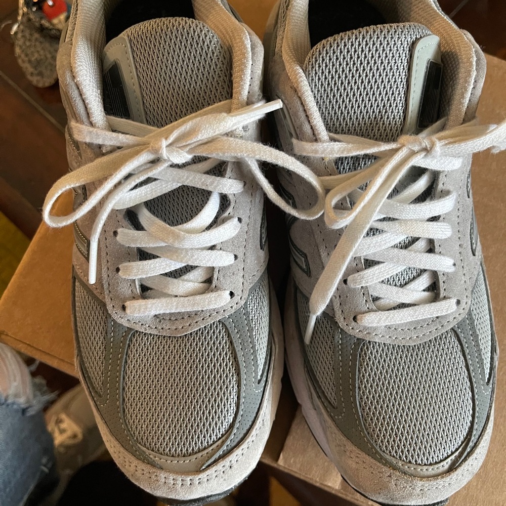 New Balance 990 V5 Women’s Tennis Shoe